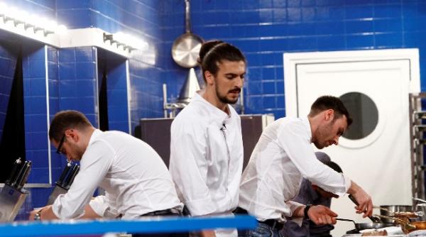 luni 22 septembrie de la 20 30 la antena 1 salvarea i medicii ajung la hell s kitchen iadul bucatarilor inca de la prima edi ie