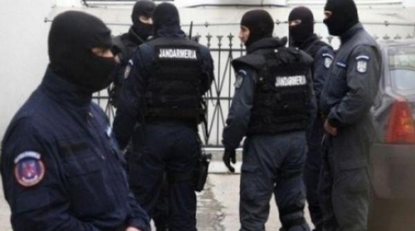 descinderi in prahova politistii cauta mai multe persoane care ar fi furat combustibil din sonde