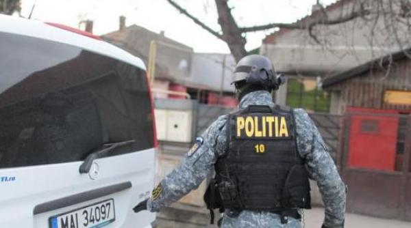 perchizitii dna la primaria si domiciliul primarului din izvoarele dosarul vizeaza infractiuni de coruptie