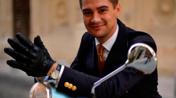 virgil manescu vine pe scuter la filmarile hell s kitchen iadul bucatarilor