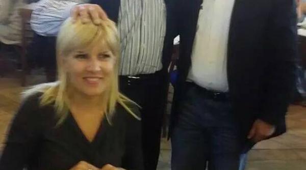 un trio fericit la leul si carnatul