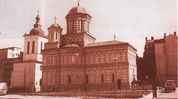 bucuresti 555 sub senilele buldozerelor biserici case cartiere dezintegrate translate sau facute una cu pamantul