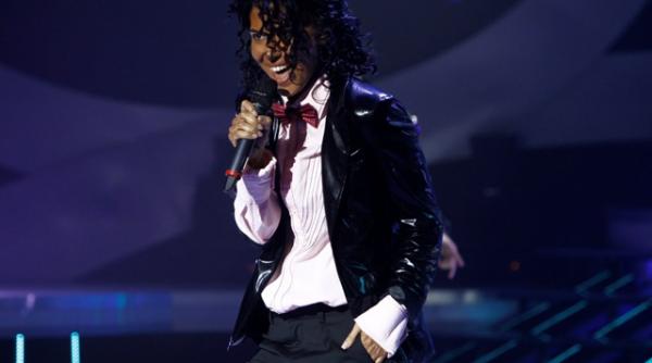 sore vine la te cunosc de undeva i se transforma in michael jackson