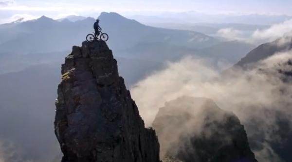 cel mai tare clip realizat vreodata urmareste cursa fabuloasa facuta pe doua roti de cel mai cunoscut street rider din lume video