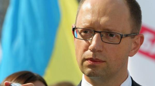 premierul ucrainean arseni iateniuk vede o noua transnistrie in ucraina