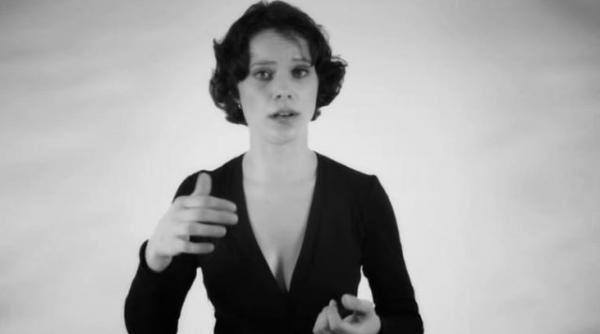 o soprana din germania a reusit imposibilul a cantat doua note in acelasi timp rezultatul este uluitor video