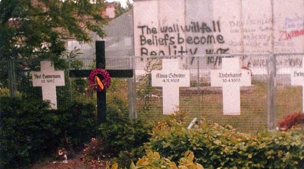 25 de ani de la caderea zidului berlinului diferentele economice dintre estul si vestul germaniei continua sa se faca simtite