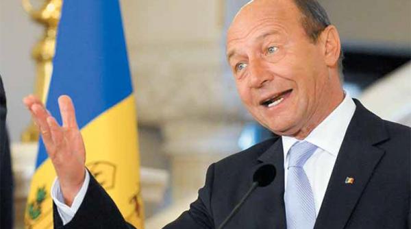 soc basescu ataca magistratii din csm