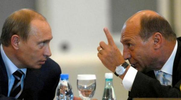 basescu poza cu putin joi la milano