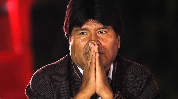 bolivienii i i voteaza pre edintele evo morales aproape 70 din voturi