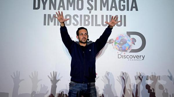dynamo magia coboara in strada