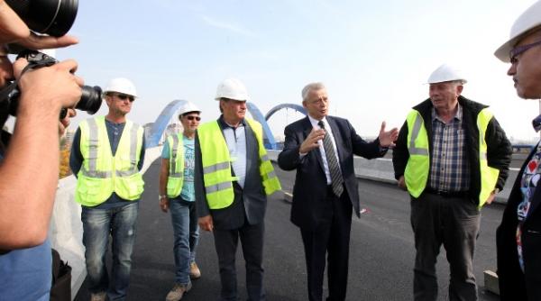 oprescu cel de al doilea pod al pasajului mihai bravu va fi gata intr o luna