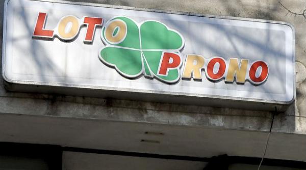 reportul la loto 6 49 pentru tragerea de joi se situeaza la aproximativ 7 milioane euro