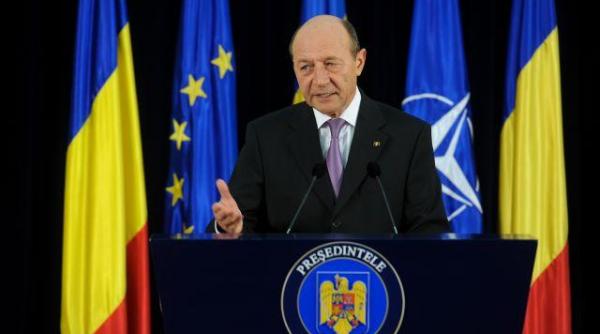 de ce vrea basescu scandal la sie cui serveste de fapt conflictul cu spionajul romanesc