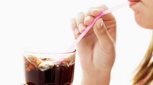 consumul zilnic de bauturi gazoase grabesc imbatranirea