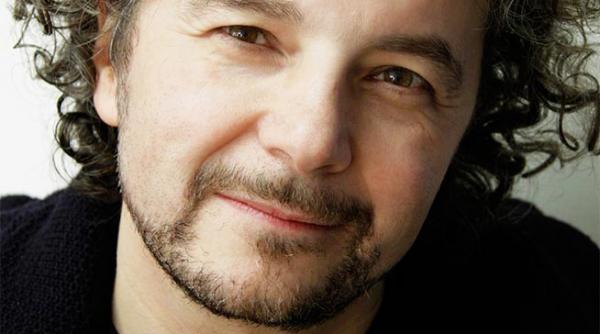 regizorul care a montat corteo la cirque du soleil vine in romania