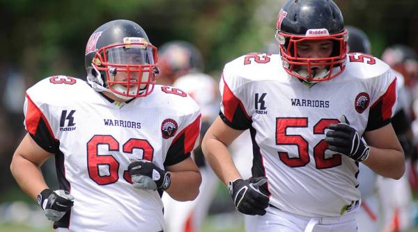 duminica ora 12 fotbal american la ilie nastase