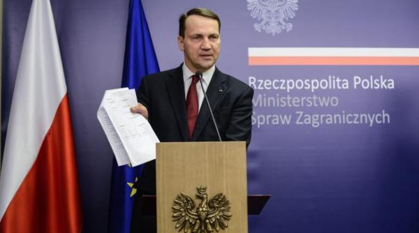 sikorski dezminte informa iile conform carora putin i ar fi propus premierului tusk sa imparta ucraina