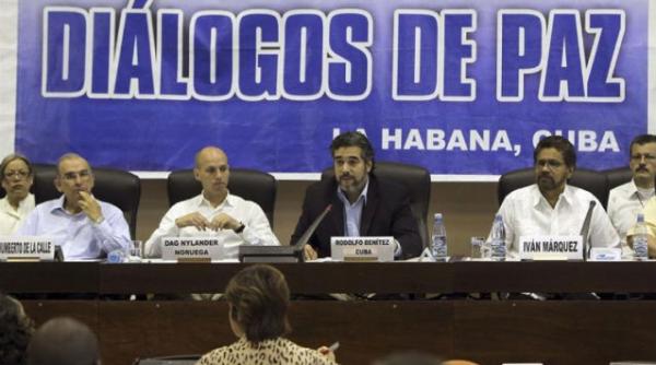 negocierile de pace dintre guvernul columbiei si farc s ar putea muta la paris