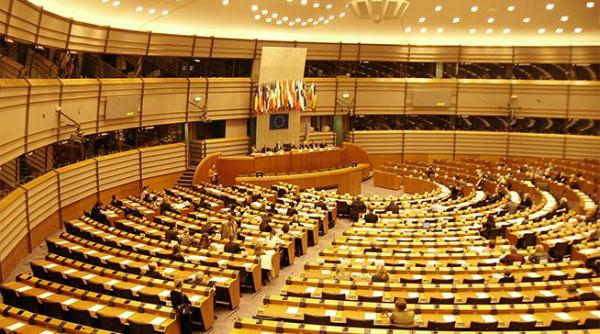 accesul liber al ucrainei pe piata ue prelungit pana la finele lui 2015