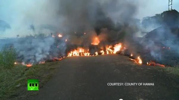 video oamenii se pregatesc de evacuare din cauza eruptiei vulcanului kilauea lava la 500 de metri de pahoa