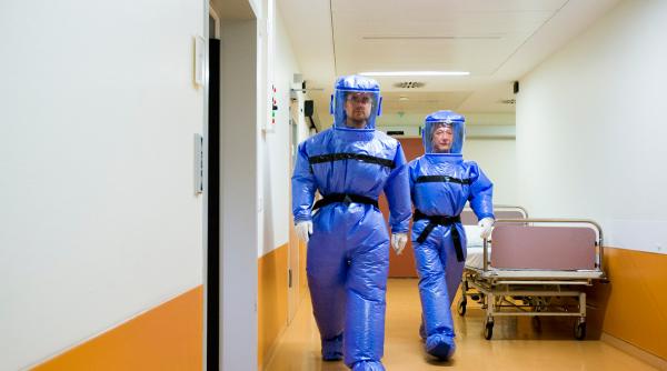 isterie un galatean suspectat de contaminare cu ebola trimis de urgenta la bucuresti