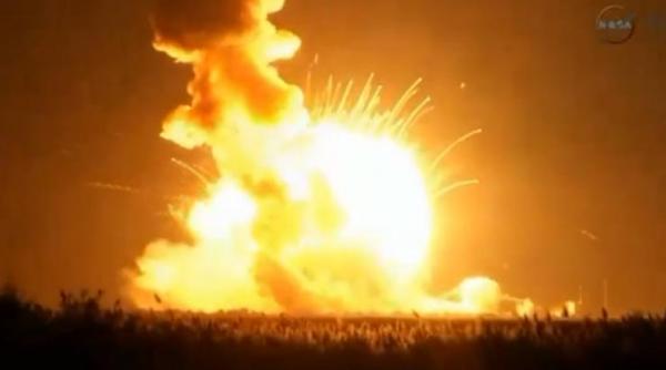 racheta antares care transporta capsula cygnus catre iss a explodat la cateva secunde dupa lansare video