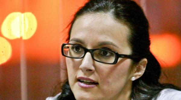 alina bica recunoa te involuntar ca vizita la paris a platit o udrea audio