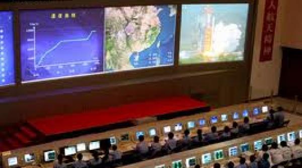 sonda trimisa de china spre luna a revenit cu succes pe pamant