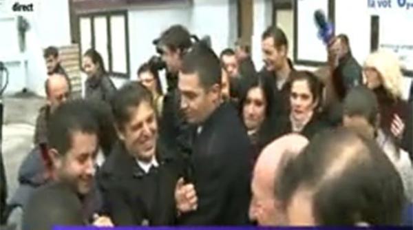 video basescu aclamat la sec ia de vot chiar de michael jackson