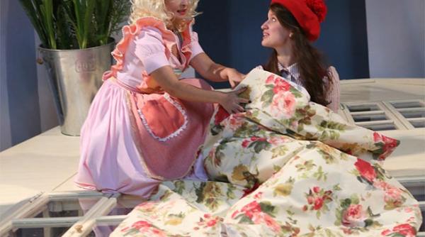 ion creanga cu povestile in tolba pe la alte teatre