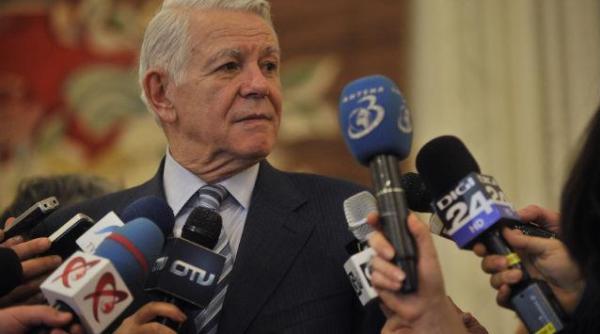 melescanu recomanda electoratului sau sa l voteze pe victor ponta in turul doi