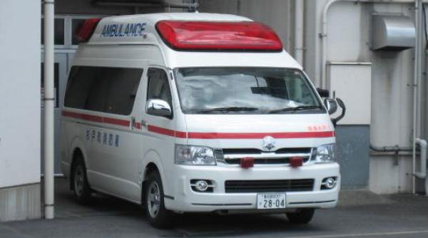 profesor universitar arestat dupa ce a atacat o ambulanta barbatul sustine ca il irita groaznic zgomotul sirenei