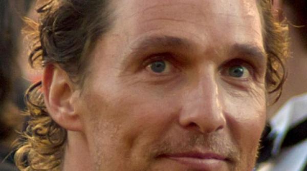 matthew mcconaughey pe marile ecrane cu interstellar