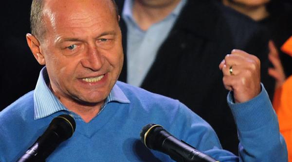 ponta supararea lui basescu pe sie si sri tine de faptul ca acestea l au refuzat atunci cand pre edintele le a cerut ajutorul