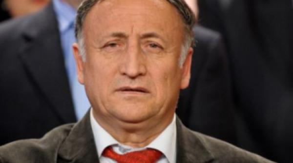 primarul municipiului pitesti retinut de dna edilul este acuzat de fapte de corup ie