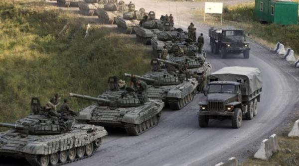 kievul in alerta 32 de tancuri piese de artilerie si soldati din rusia au patruns in ucraina