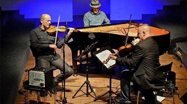 concert de jazz cu supergrupul fantasm