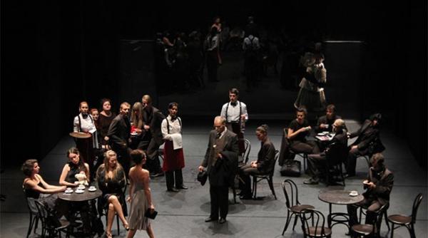 silviu purcarete macinand cafeaua