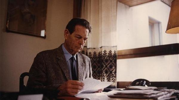 mesaj din partea regelui mihai la conferinta despre prabusirea comunismului