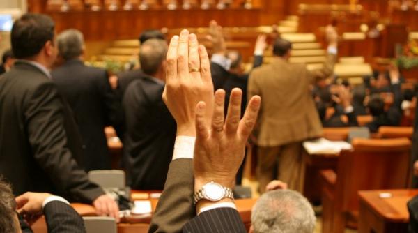 proiectul legii amnistiei si gratierii a fost respins de plenul camerei deputatilor