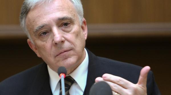 isarescu leul a devenit insensibil la declaratiile politice