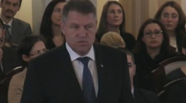 iohannis a primit mandatul de presedinte romanii prin votul lor au spus foarte clar stop si de la capat