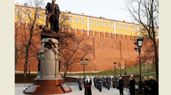 putin omagiu tarului alexandru i invingatorul lui napoleon