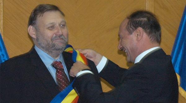 retrocedarile pe filiera cotroceni consilierii lui basescu razvan murgeanu si daniel moldoveanu conectati la afacerea plumbuita