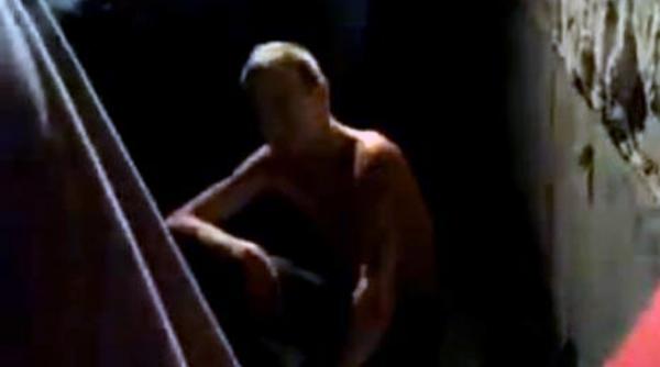 video uluitor beat mort a cazut de la etajul opt si a trait primele cuvinte ma doare capul unde i sticla cine mi a luat sticla