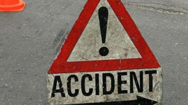 accident grav in arges microbuz cu calatori rasturnat din cauza poliului mai multi pasageri raniti transportati la spital