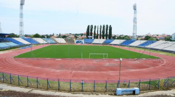 oltenii isi iau maine seara adio de la fostul central
