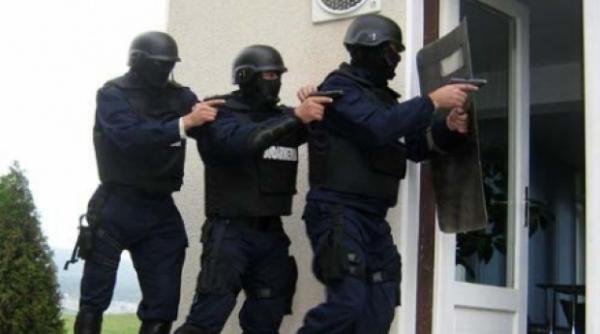 diicot operatiune de amploare in muntenegru s a oprit livrarea de armament catre o organizatie terorista