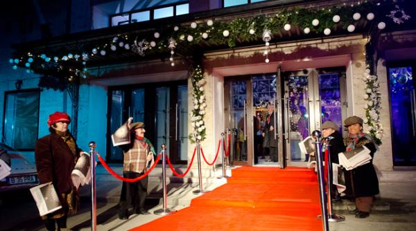 a fost sarbatoare la mic in sarindar povestea unui teatru din centrul bucurestiului la jubileu prilej de intalnire de amintire de bucurie